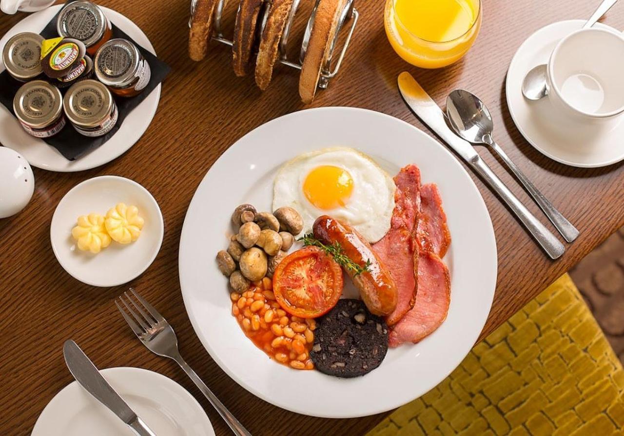The Oxfordshire Golf & Spa Hotel Thame Esterno foto