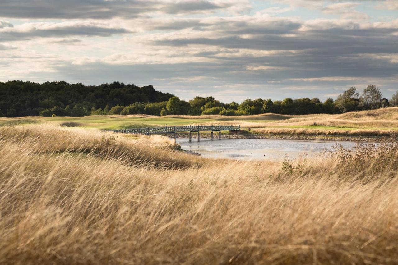 The Oxfordshire Golf & Spa Hotel Thame Esterno foto