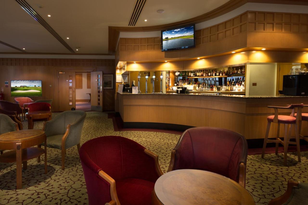 The Oxfordshire Golf & Spa Hotel Thame Esterno foto