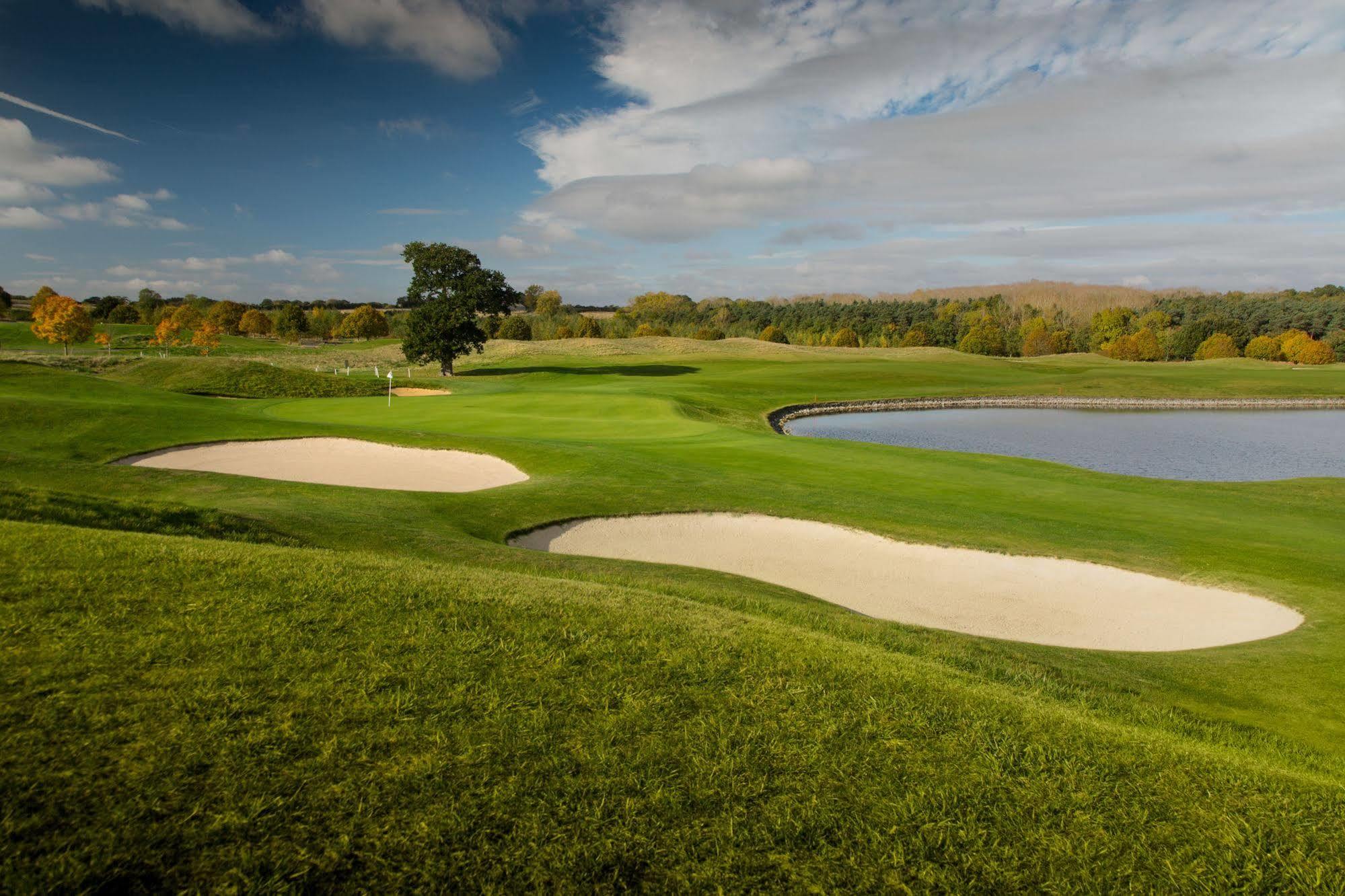The Oxfordshire Golf & Spa Hotel Thame Esterno foto