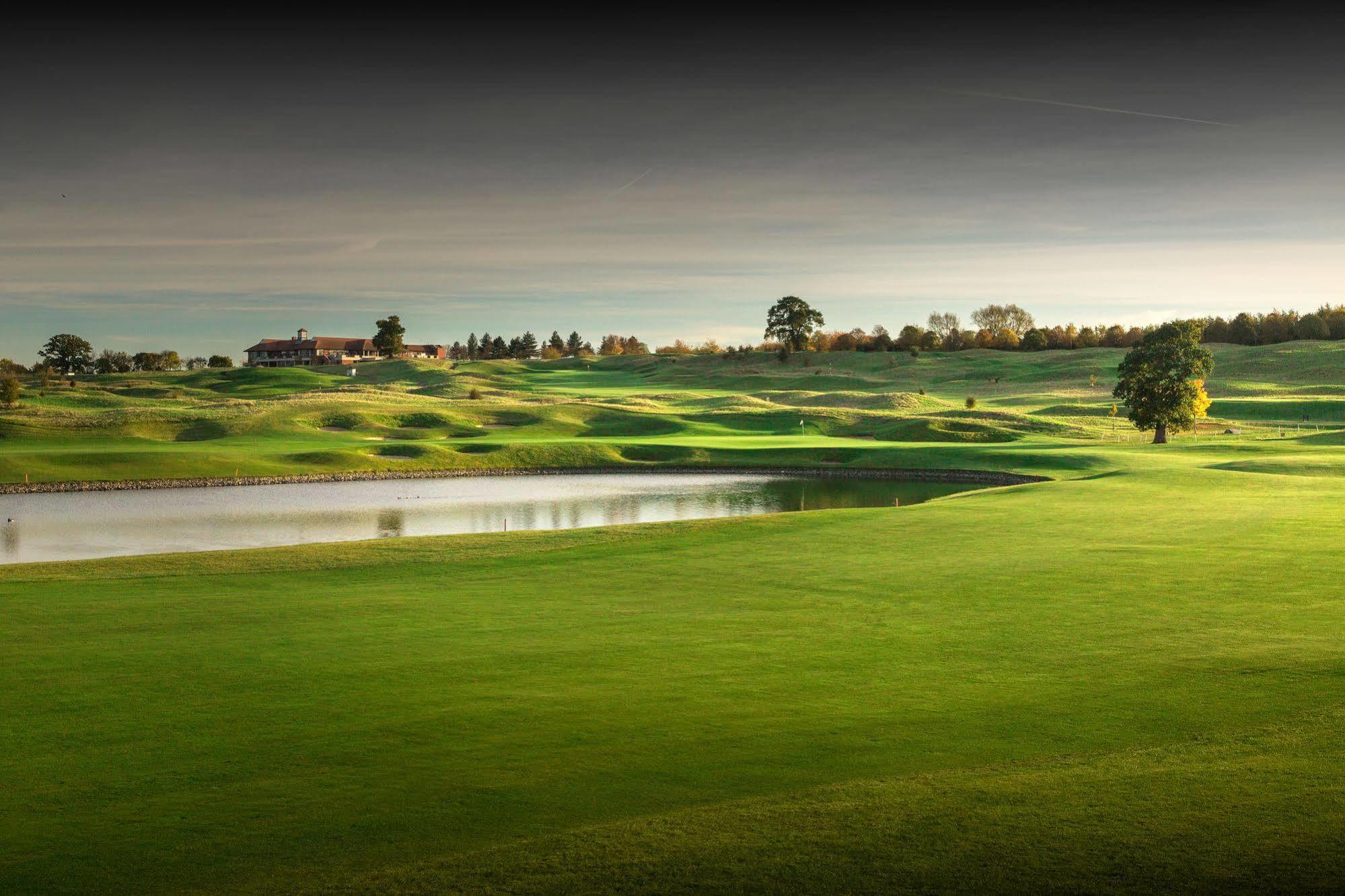 The Oxfordshire Golf & Spa Hotel Thame Esterno foto